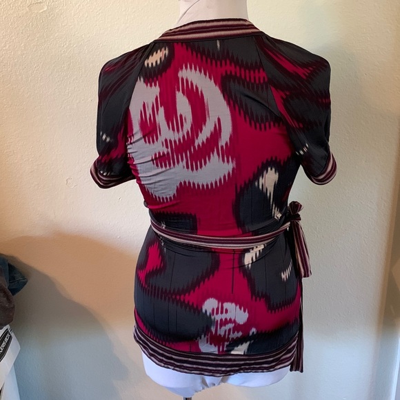 BCBGMAXAZRIA Black/Pink Multicolor Print V-Neck Wrap Blouse  Size S - Picture 2 of 5